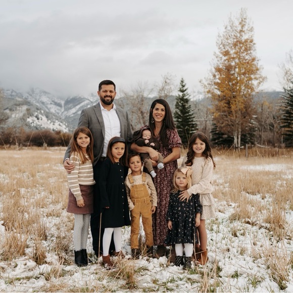 Meet your Posher, Lauren - Picture 1 of 16